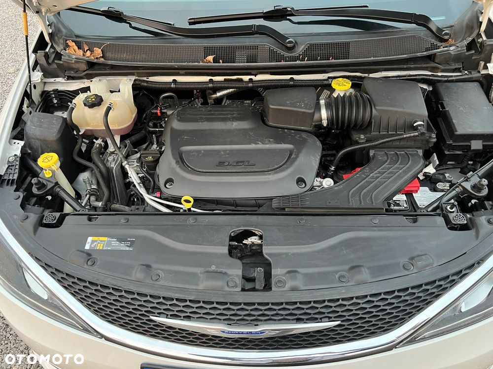 Chrysler Pacifica - 39