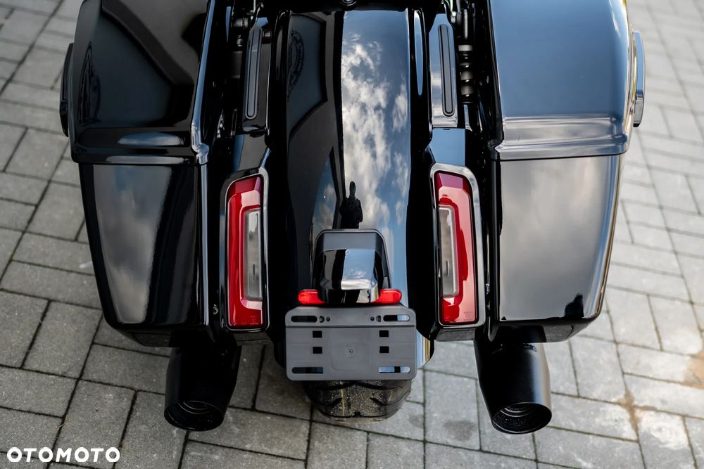 Harley-Davidson Touring Street Glide - 14