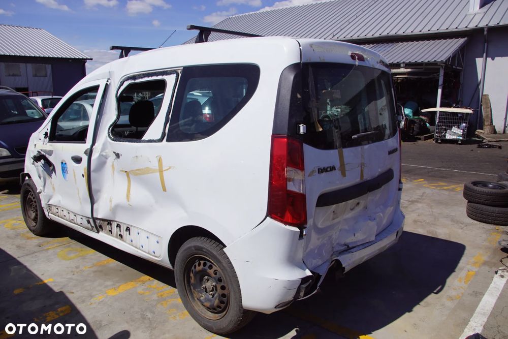 Auto na części - Dacia Dokker 1.6 SCE 102 KM H4M738 JR5076 DV369 2016R Silnik Skrzynia Drzwi Błotnik Lampa Lusterko Klamka Szyba Deska Kokpit Sterownik Moduł Czujnik Licznik Panel Kierownica - 5