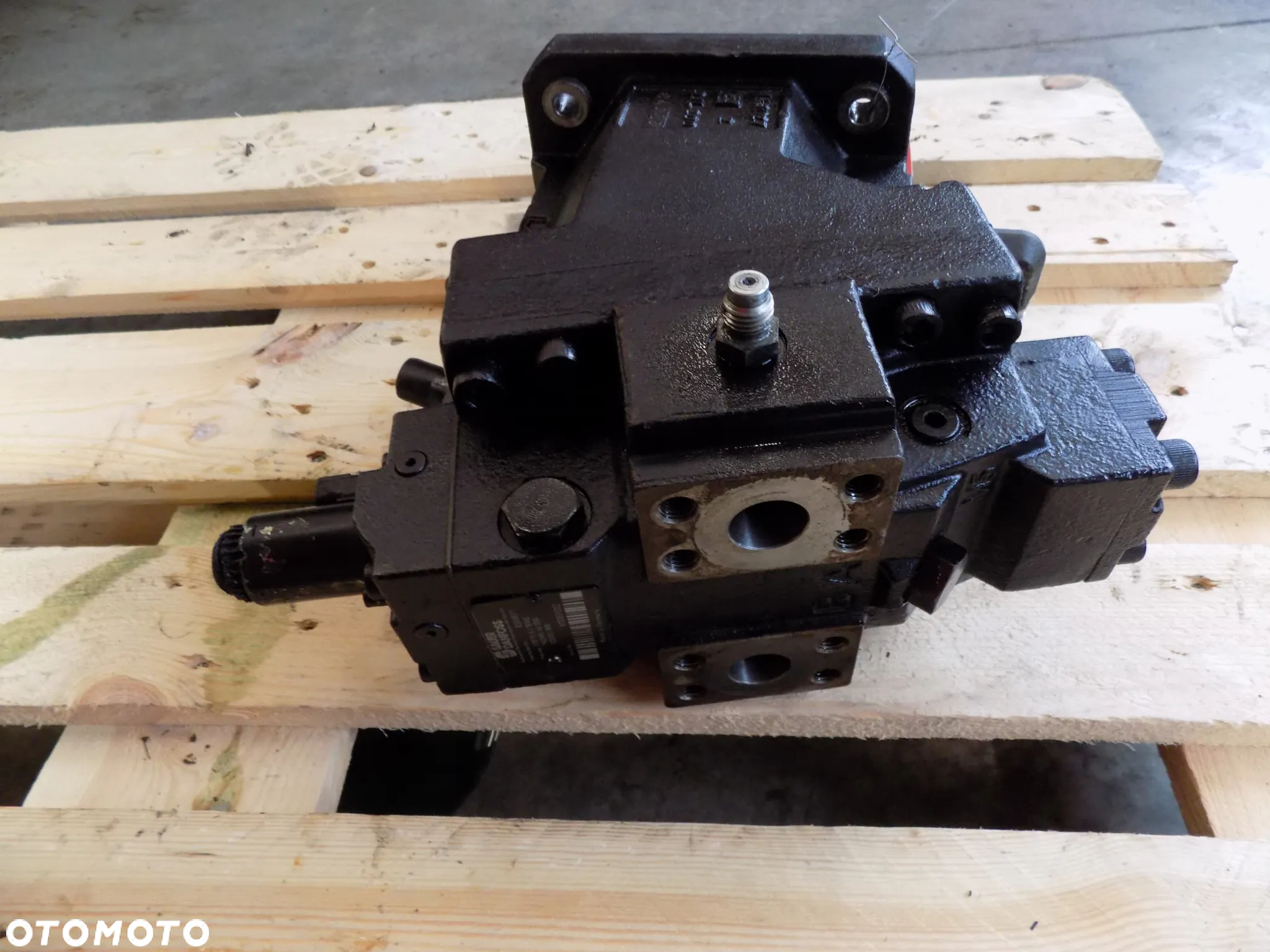 Merlo P 34.7 Silnik hydrauliczny hydrostat  silnik Sauer-Danfoss H1B110 A - 5