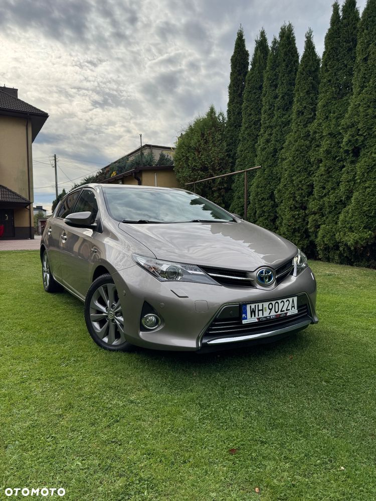 Toyota Auris 1.8 HSD Luna - 1