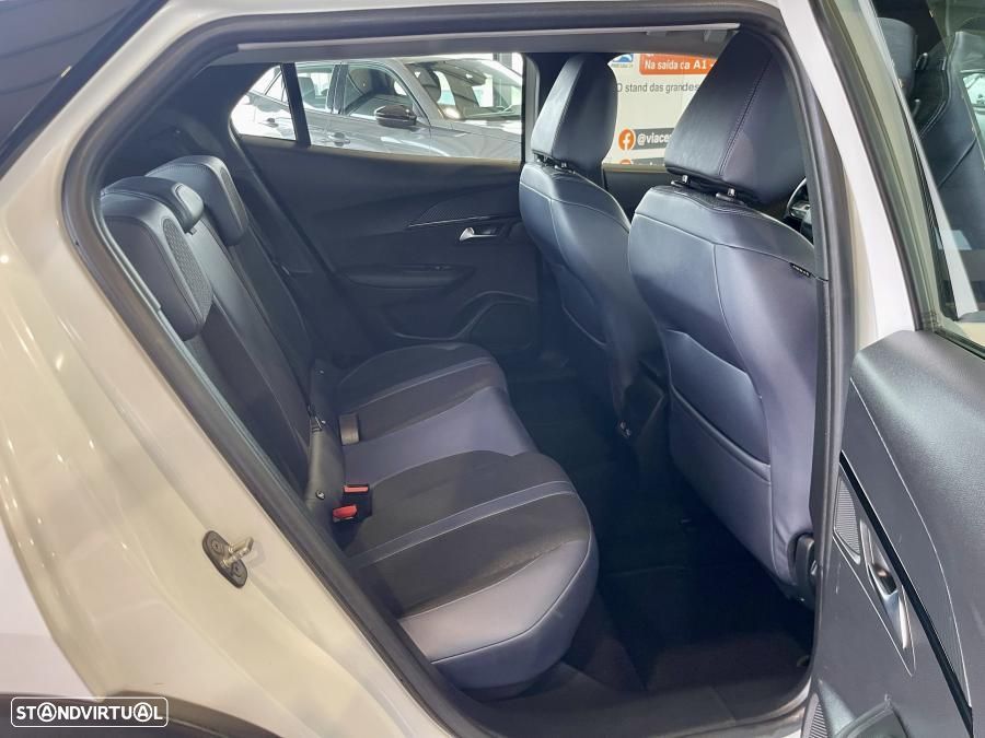 Peugeot 2008 1.2 PureTech Allure Pack - 27
