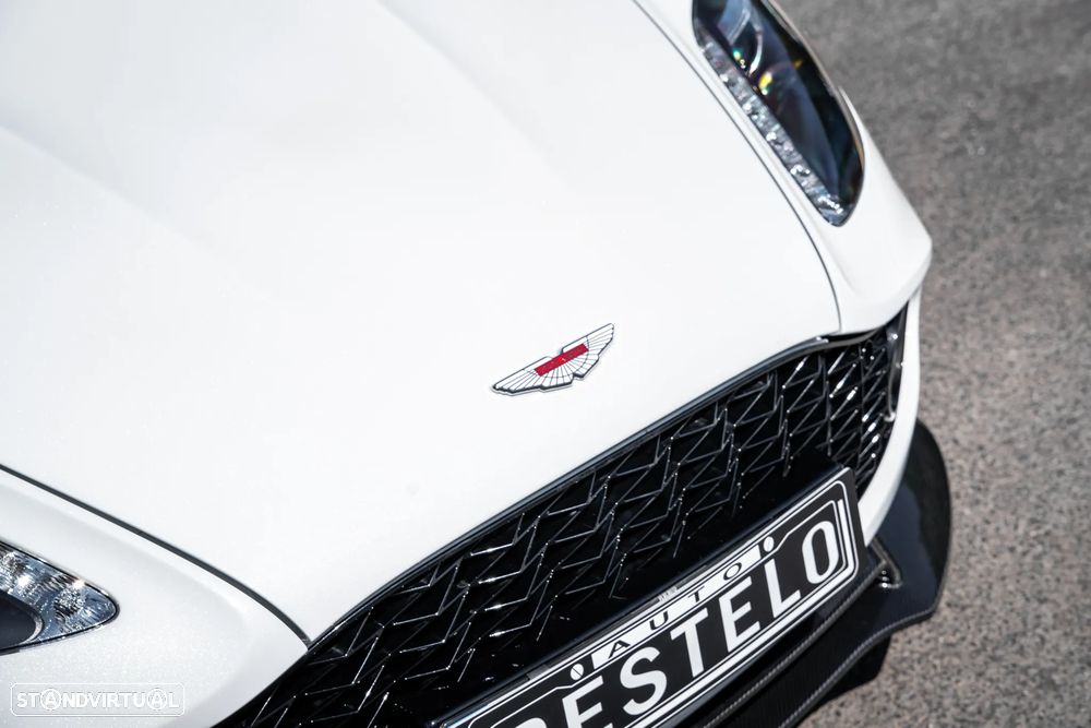 Aston Martin V12 Zagato - 7