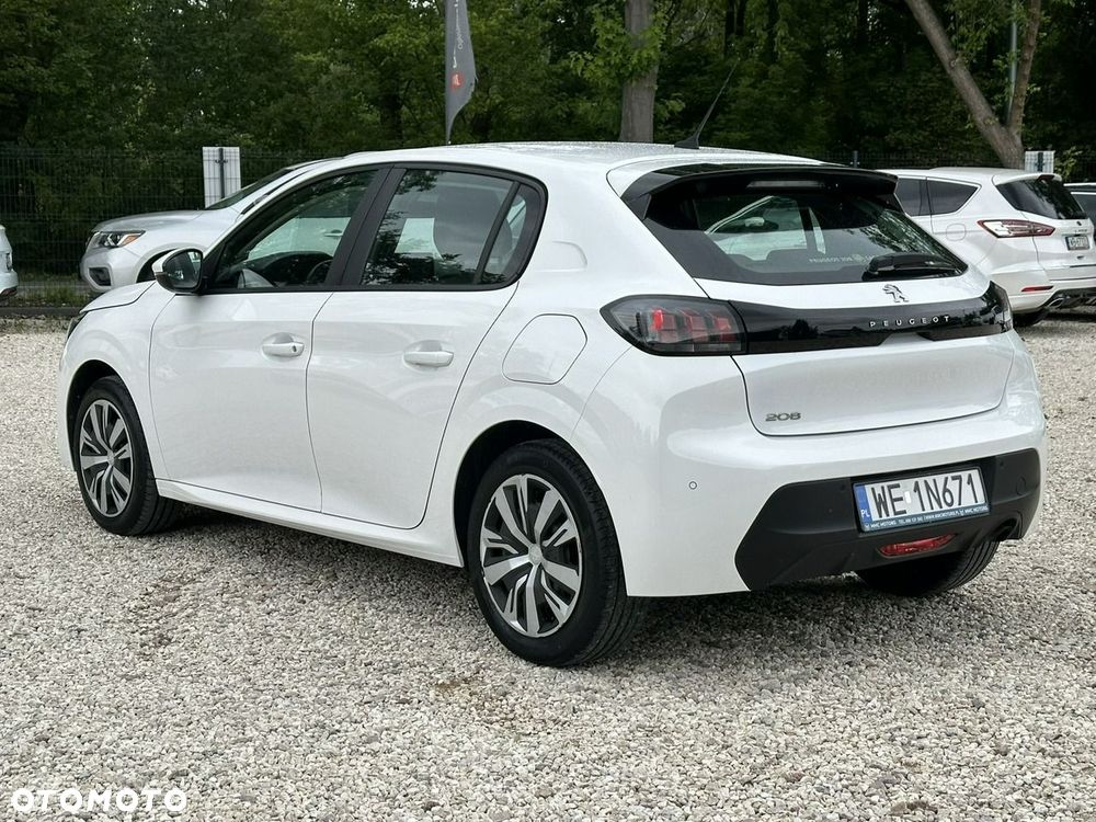Peugeot 208 - 5