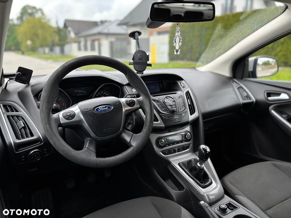 Ford Focus - 13