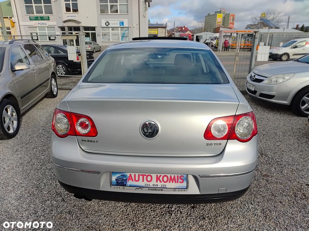 Volkswagen Passat 2.0 TDI DPF Comfortline DSG - 4