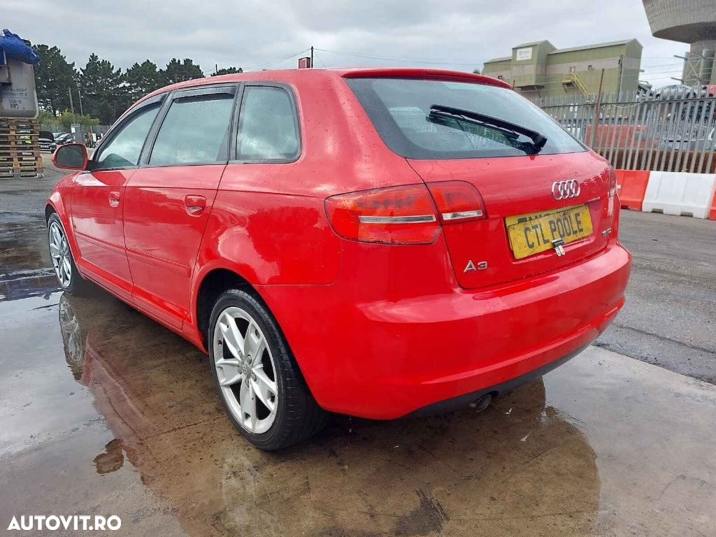 Capac motor protectie Audi A3 8P 2010 Sportback 1,6 TDI CAYC ok - 7