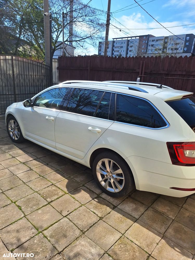 Skoda Octavia 2.0 TDI DSG Tour - 16