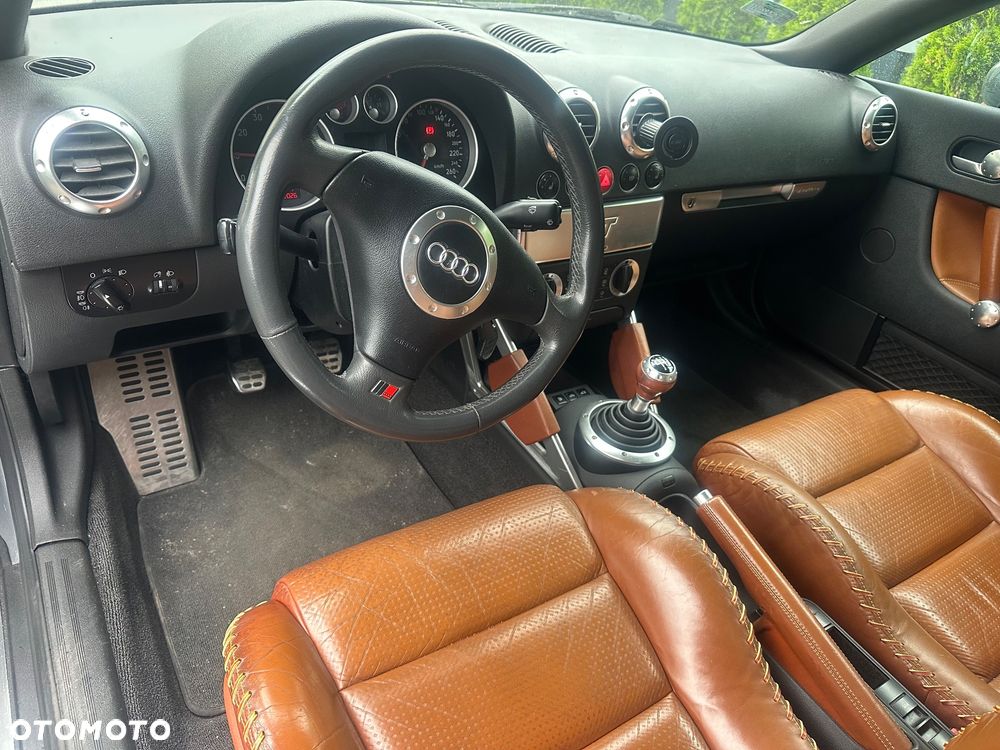 Audi TT Roadster - 2
