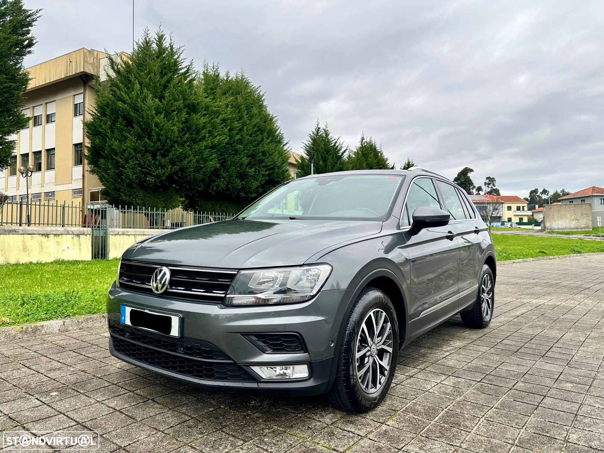 VW Tiguan 1.6 TDI Confortline - 1