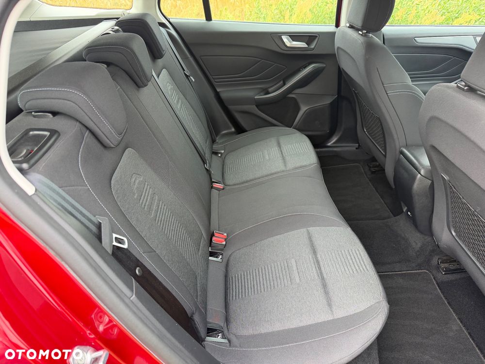 Ford Focus 1.5 EcoBoost Active - 28