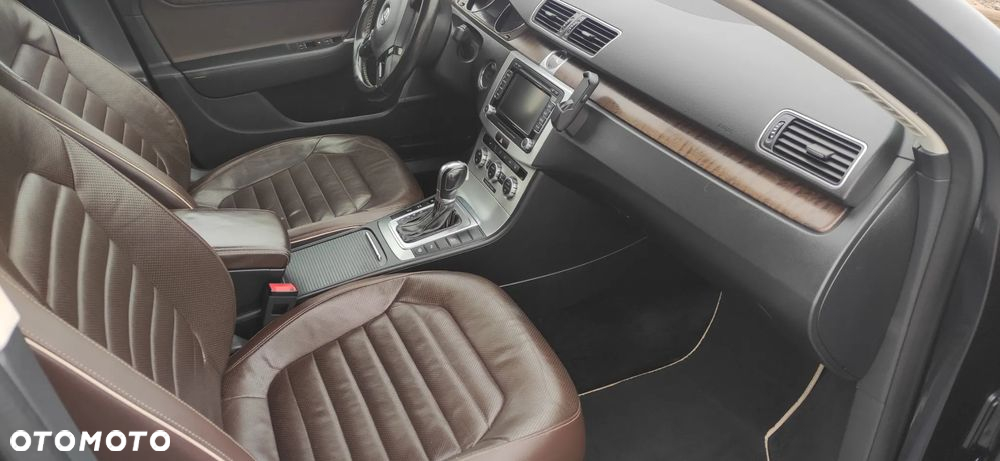 Volkswagen Passat 2.0 TDI Highline DSG - 13