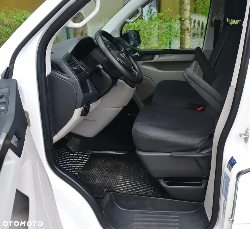 Volkswagen Transporter - 9