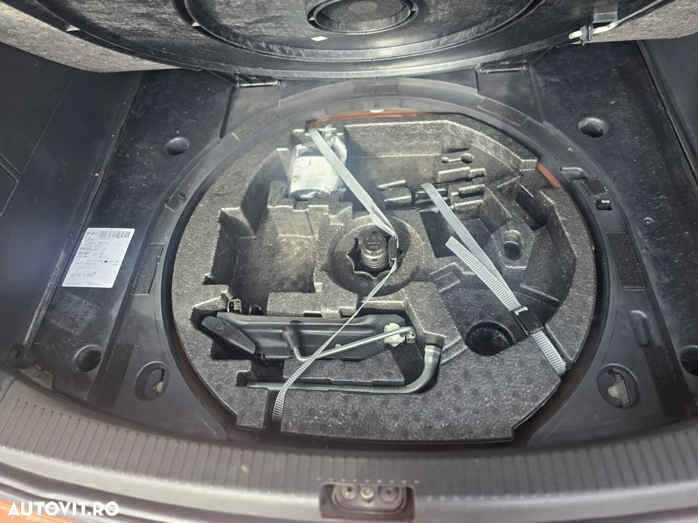 Volkswagen Touran 1.9 TDI DPF Cross - 9