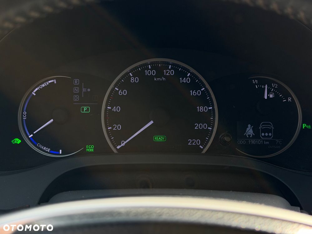 Lexus CT 200h Prestige - 8