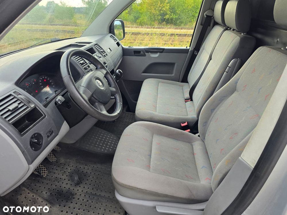 Volkswagen Transporter - 11