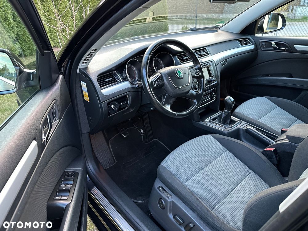 Skoda Superb 2.0 TDI Exclusive - 22