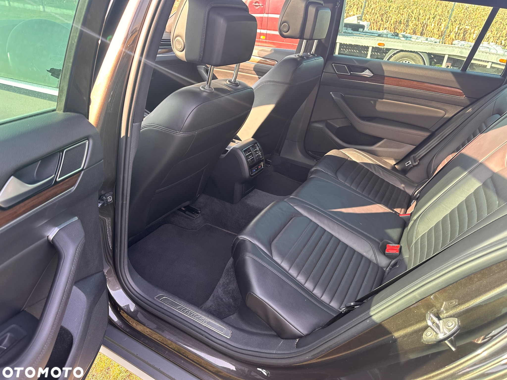 Volkswagen Passat Variant 2.0 TDI SCR 4Motion DSG (BMT) Highline - 15