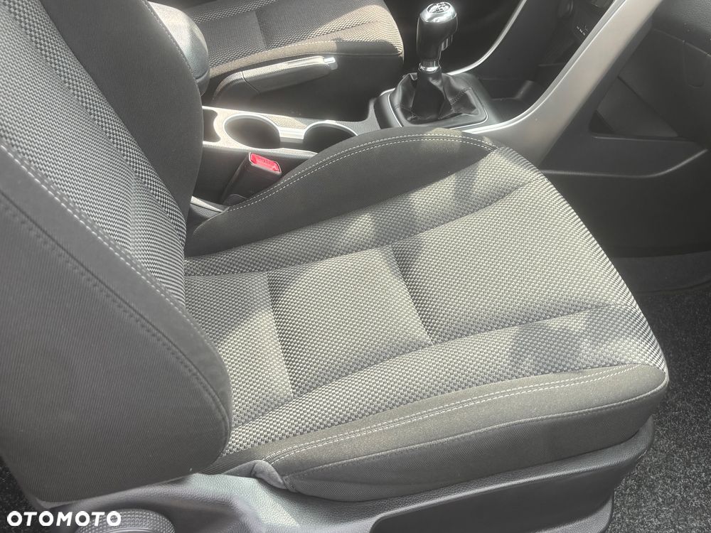 Hyundai i30 1.4 Classic + - 21