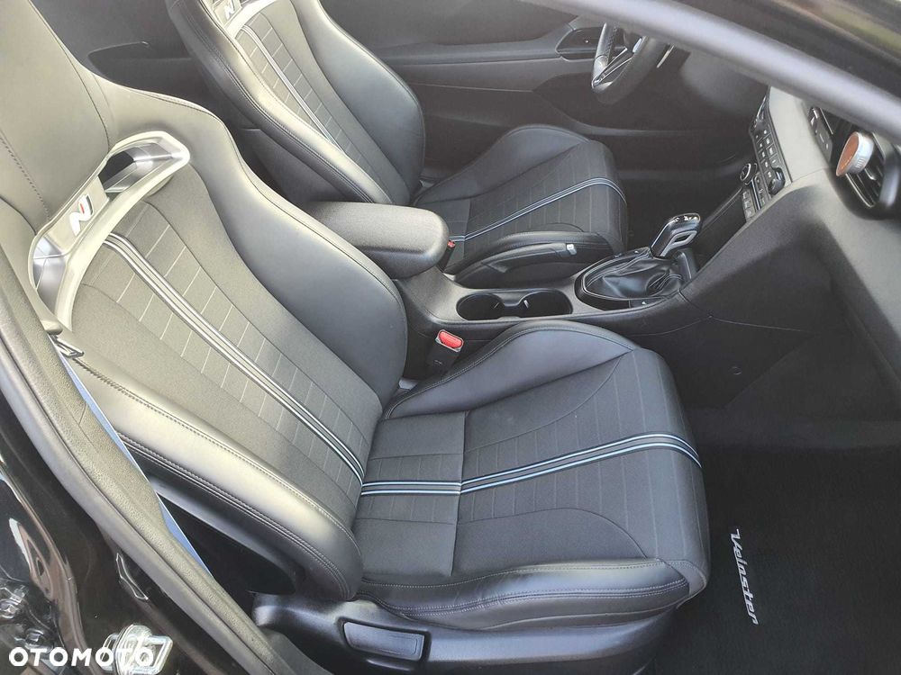 Hyundai Veloster - 7