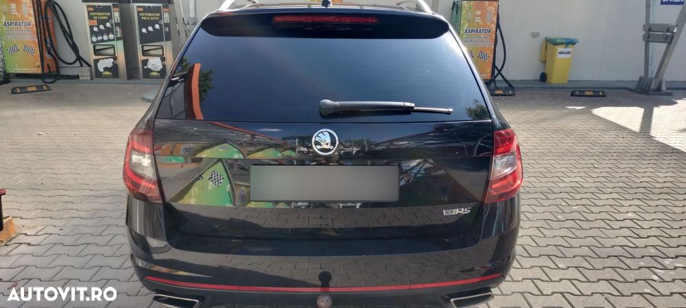 Skoda Octavia 2.0 TDI DSG RS - 5