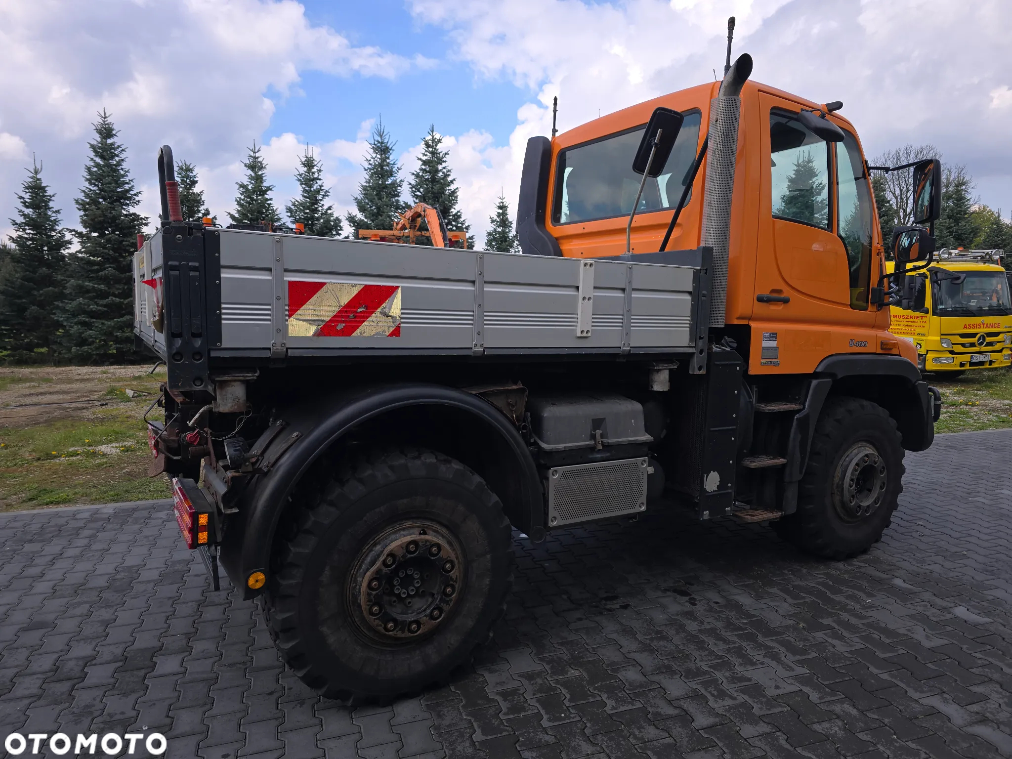 Unimog U400 - 9
