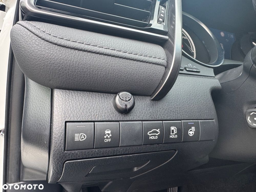 Toyota Camry 2.5 Hybrid Executive CVT - 30