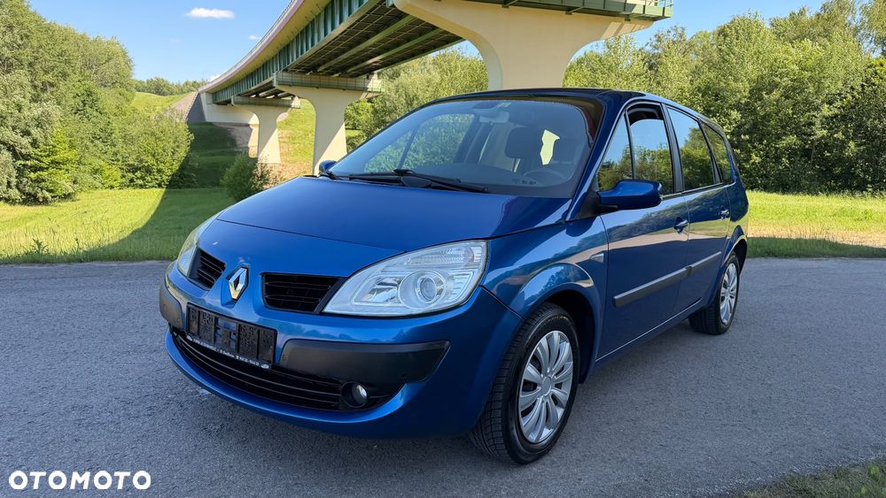 Renault Grand Scenic 2.0 16V Avantage - 9