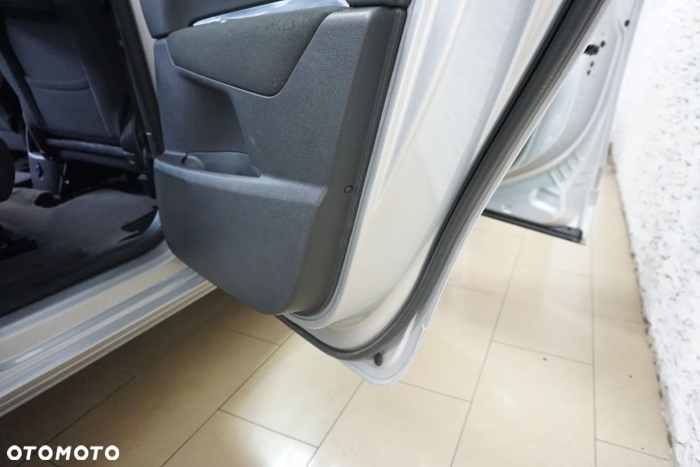 Peugeot 5008 HDI FAP 160 Automatik Active - 20