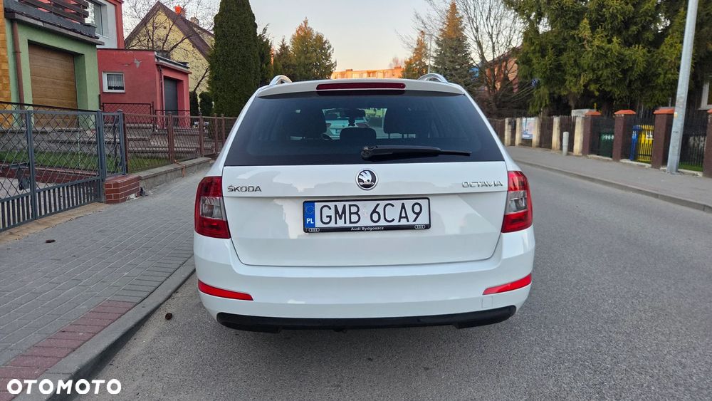 Skoda Octavia 1.6 TDI DPF DSG Elegance - 19