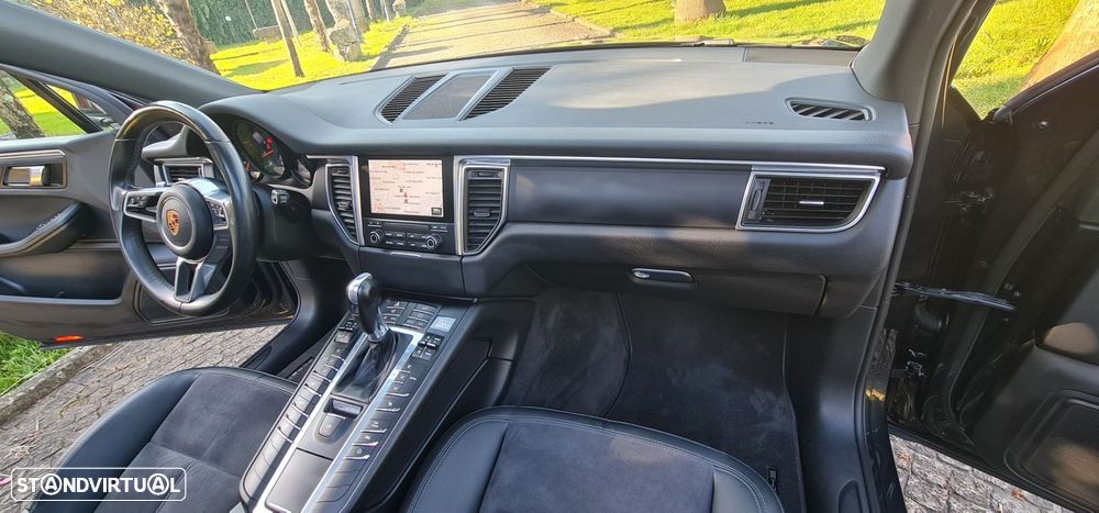 Porsche Macan - 32