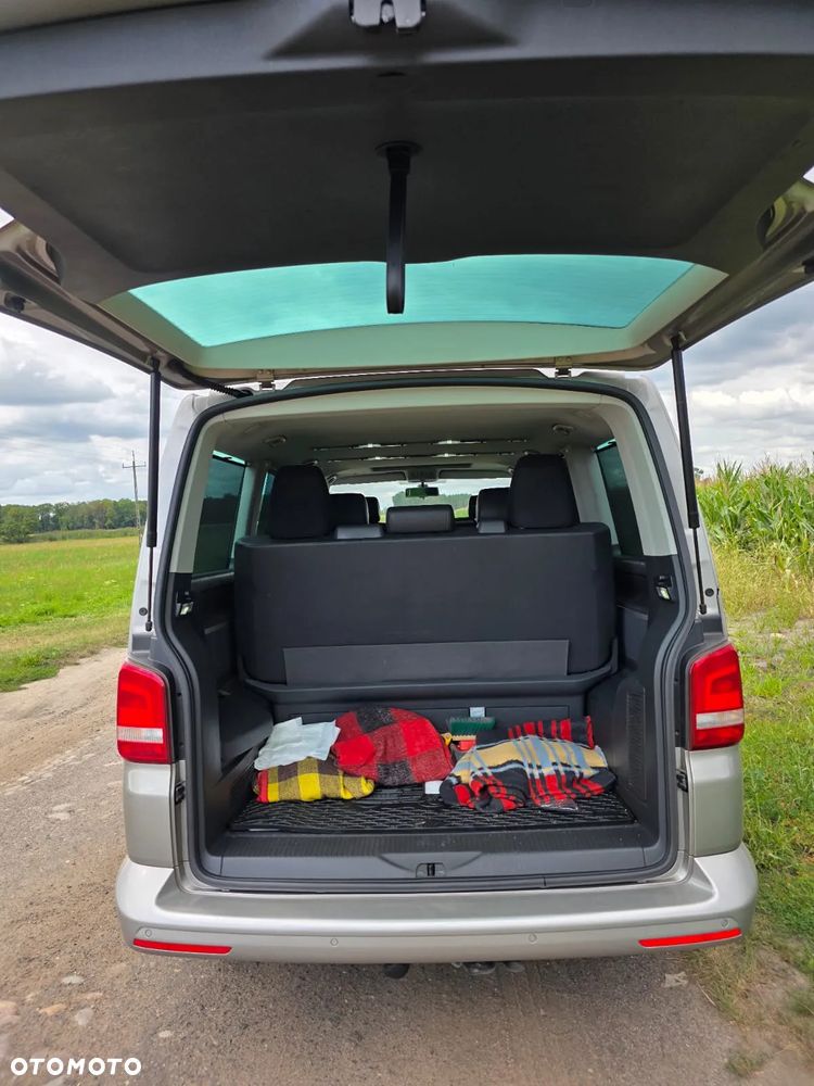 Volkswagen Multivan - 16