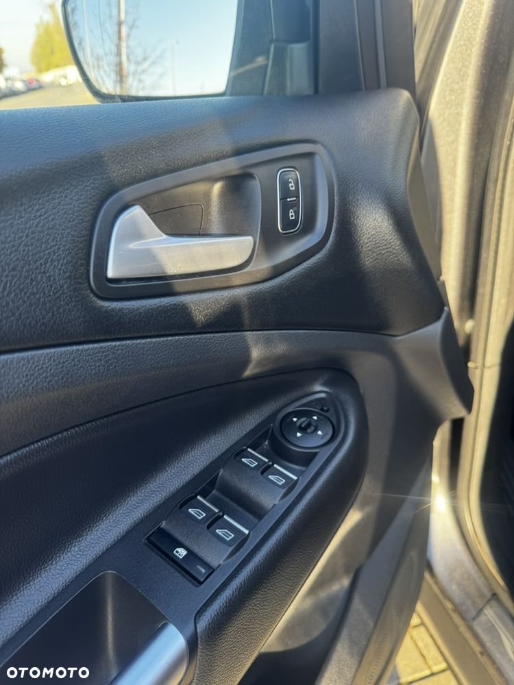 Ford Kuga 2.0 TDCi AWD Trend - 10