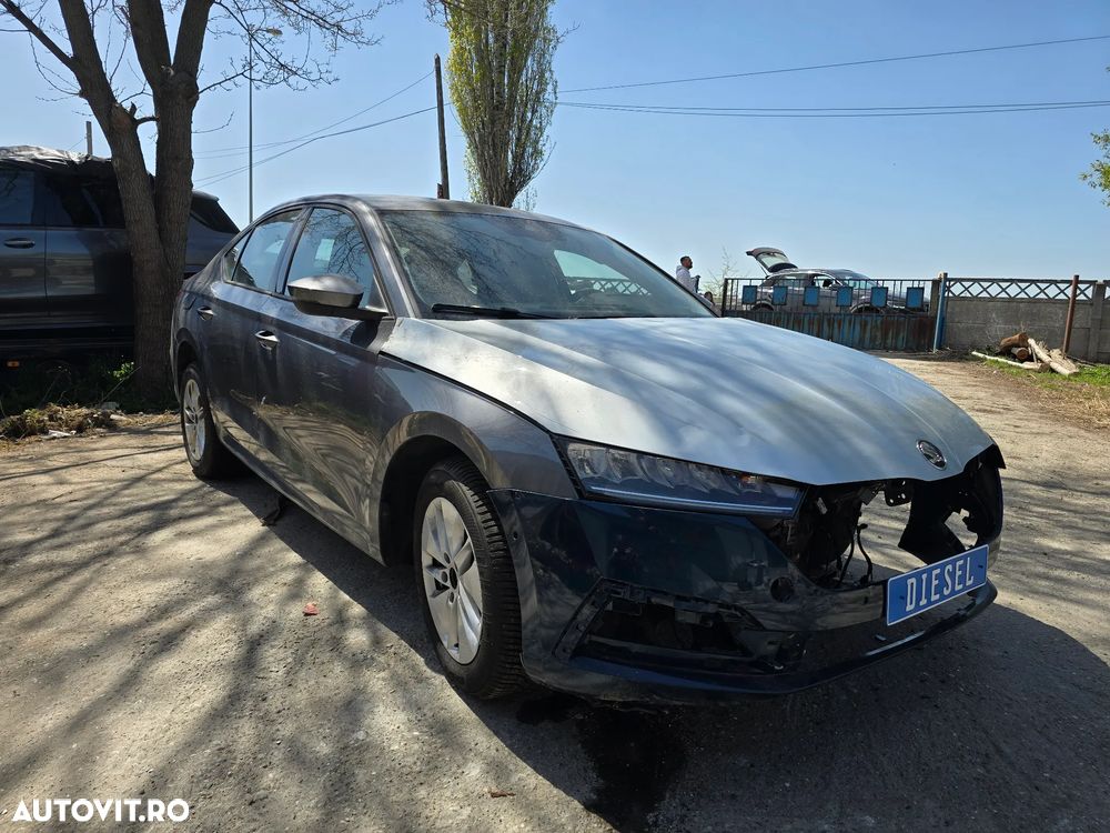 Skoda Octavia Combi 2.0 TDI DSG Ambition - 6