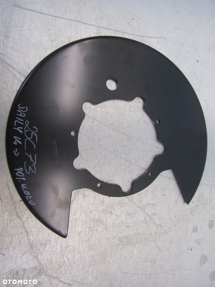 Iveco Daily 14->osłona tarczy tył (pojedyńcze koło)