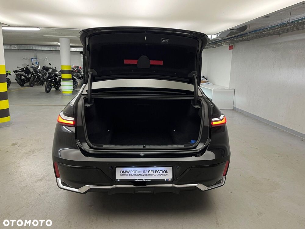 BMW Seria 7 - 34