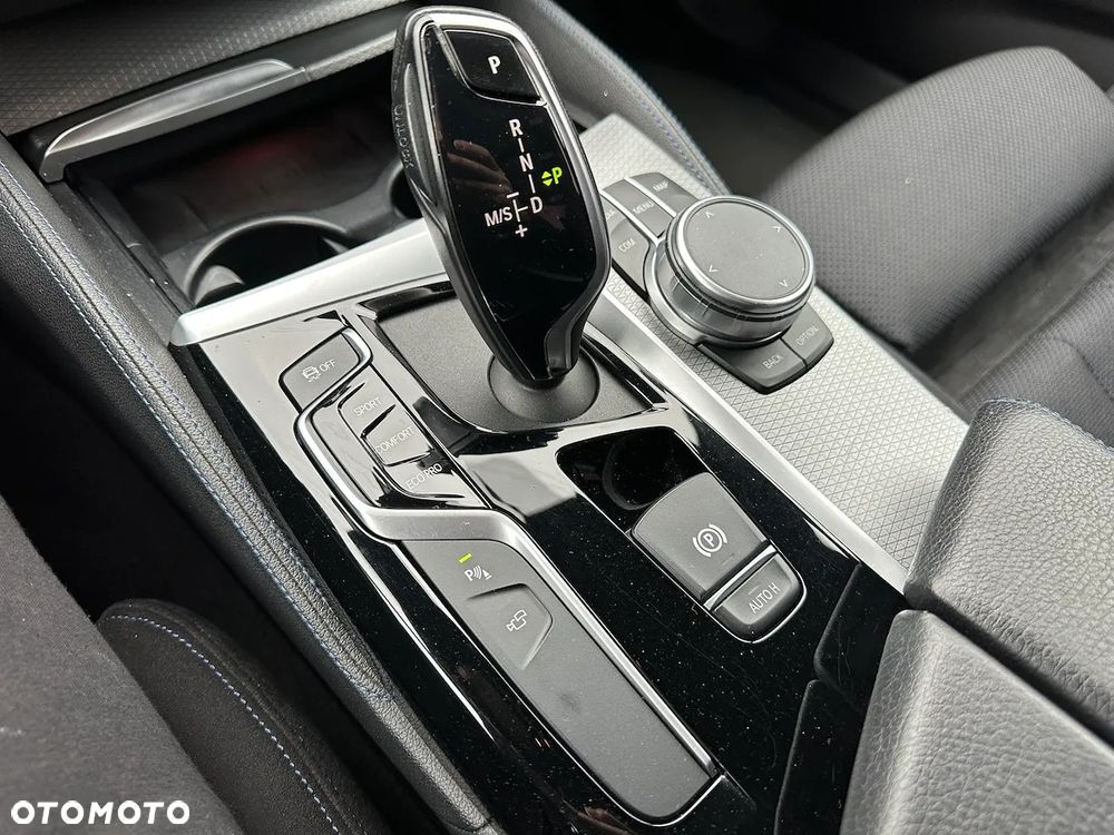 BMW Seria 5 520d xDrive M Sport sport - 15