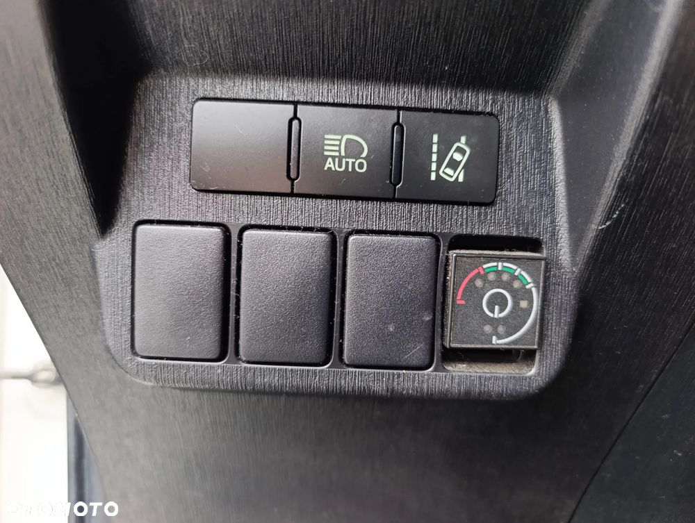 Toyota Prius+ Hybrid 135 Active EU6 - 7