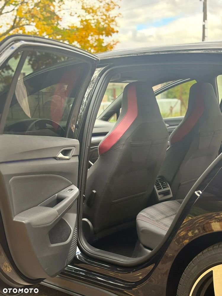 Volkswagen Golf - 16