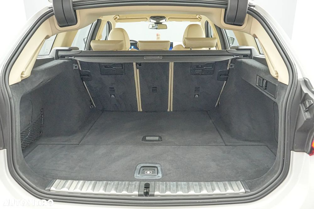 BMW Seria 3 320d xDrive AT MHEV - 30