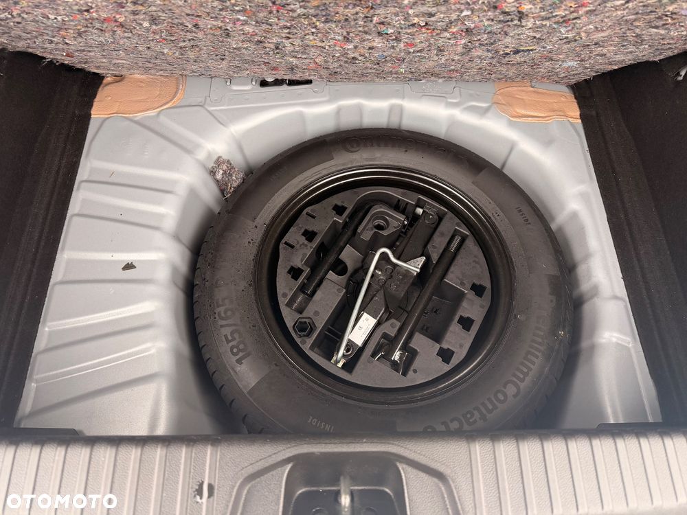 Renault Clio 1.0 TCe Evolution X-Tronic - 22