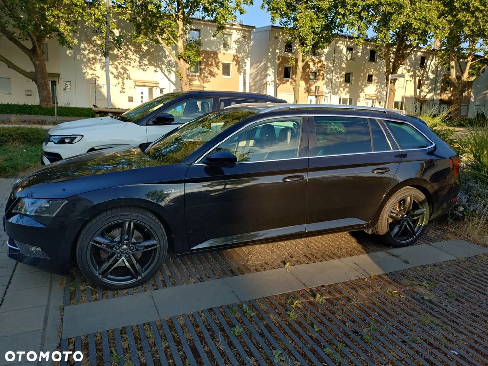 Skoda Superb 2.0 TDI L&K DSG - 8