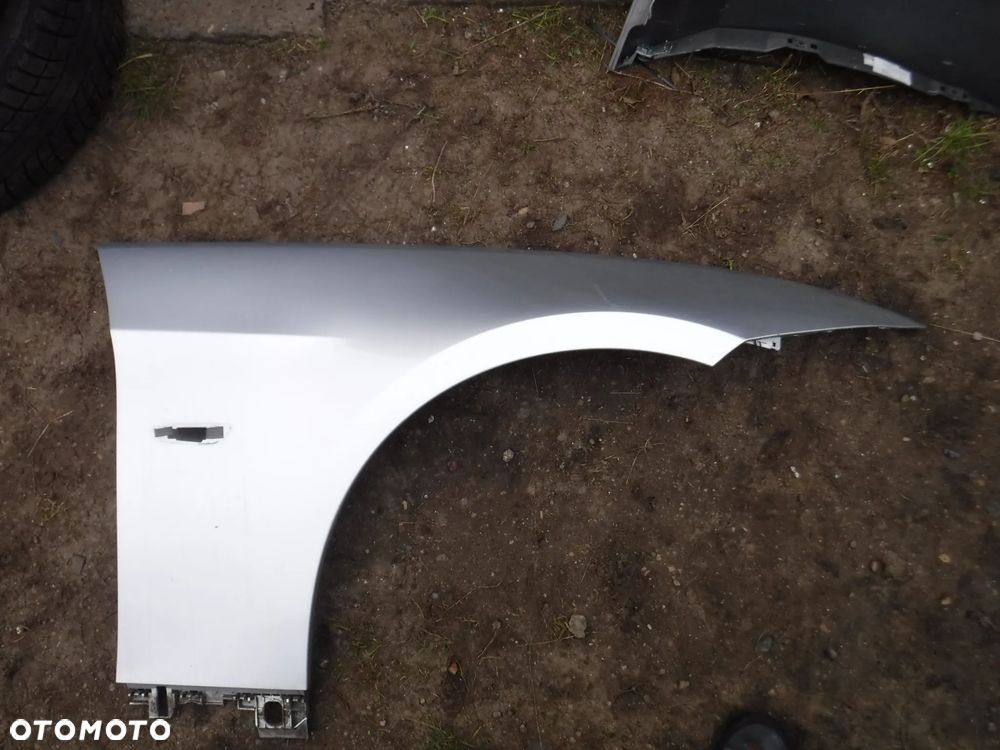 BMW E92 E93 blotnik TITANSILBER METALLIC prawy - 1
