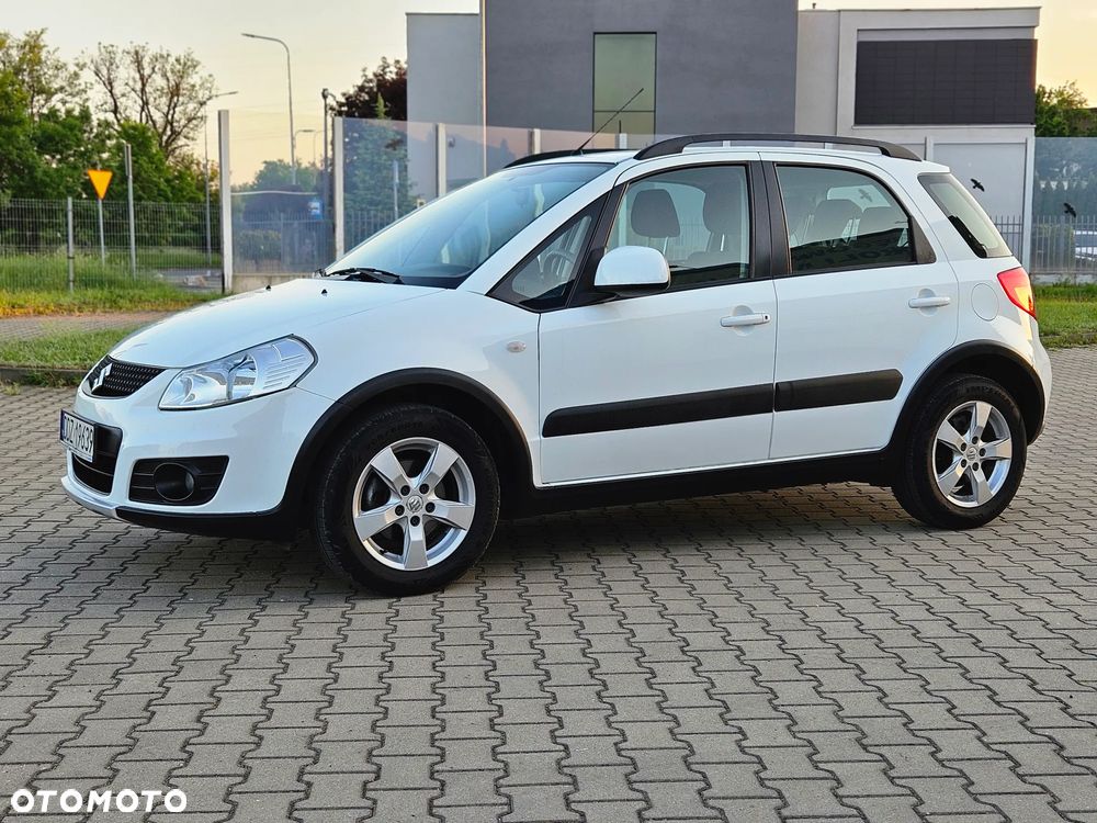Suzuki SX4 1.6 Comfort Plus - 16