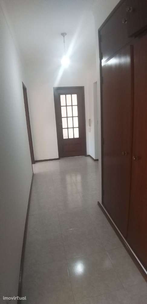 Alugo apartamento T1 restaurado - Grande imagem: 3/16