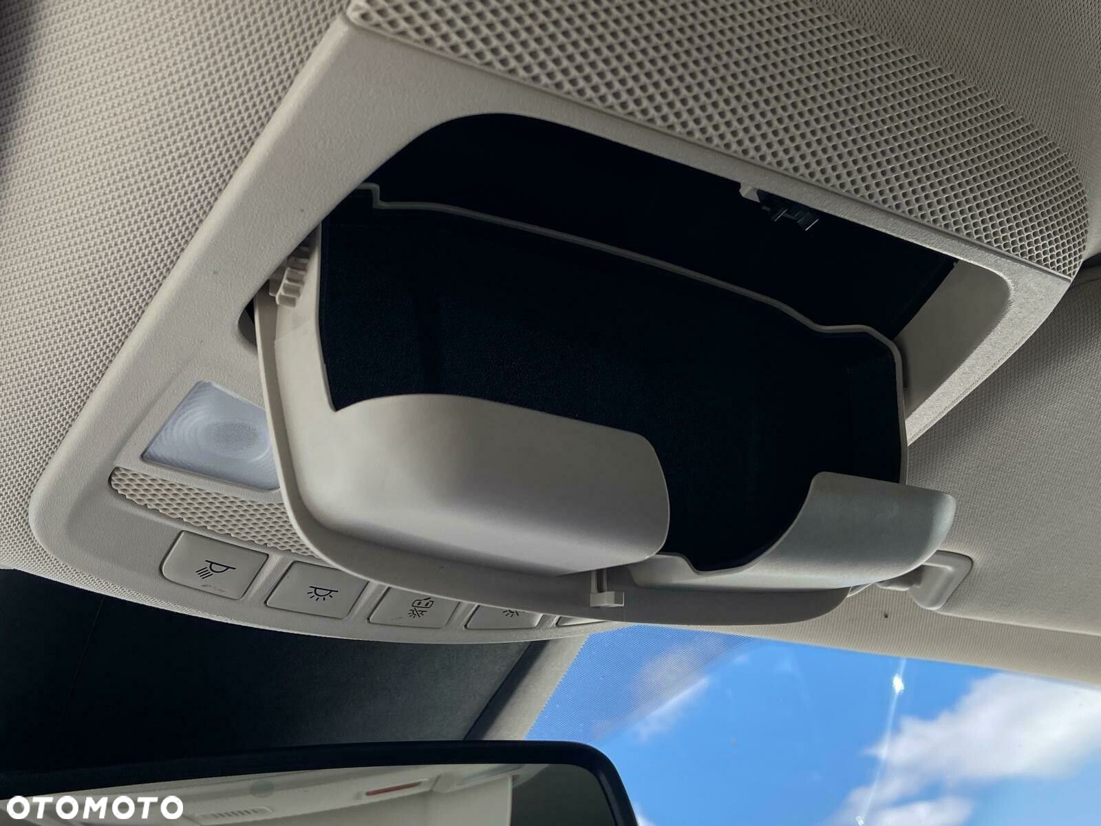 Ford Mondeo - 32