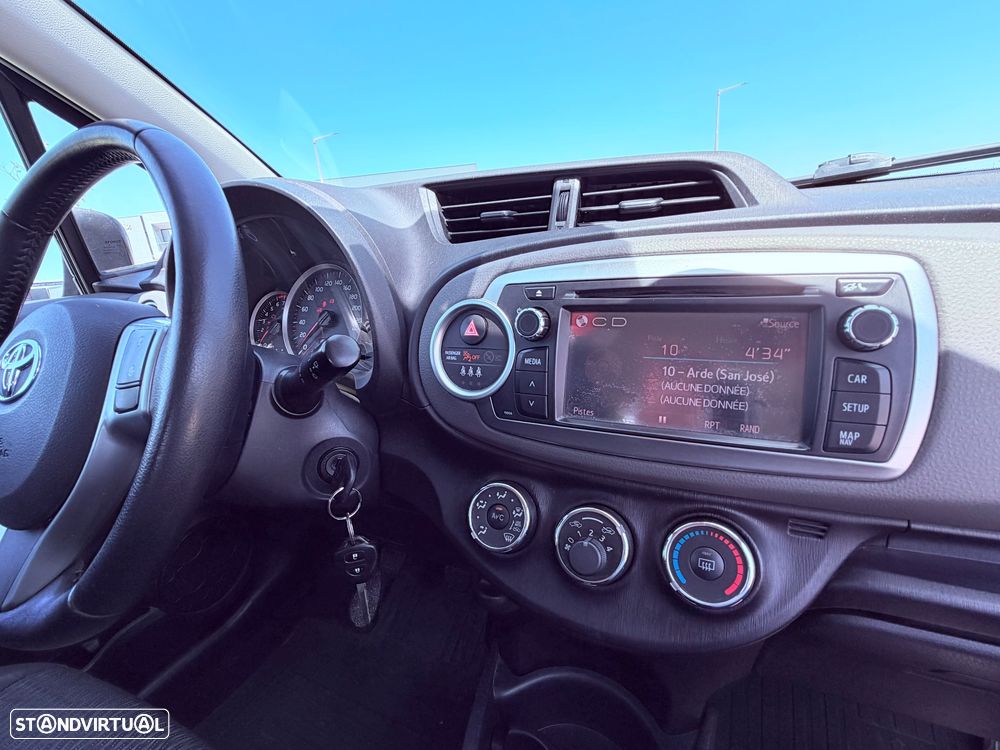 Toyota Yaris 1.0 VVT-i Comfort+P.Style +Navi - 18