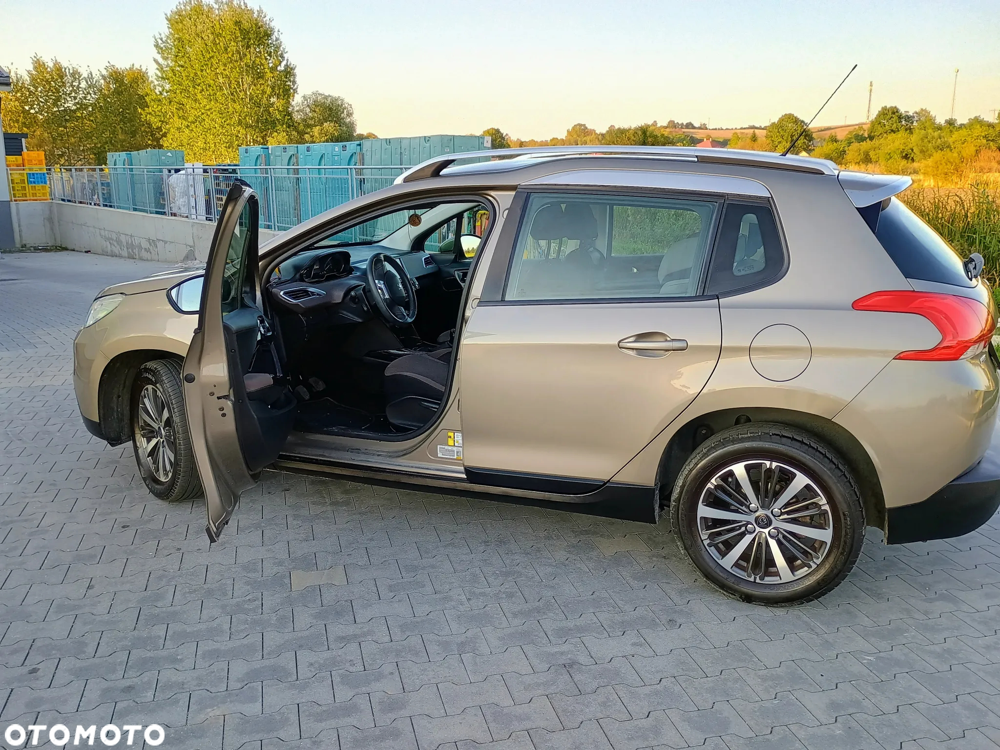 Peugeot 2008 1.2 Pure Tech Active - 14