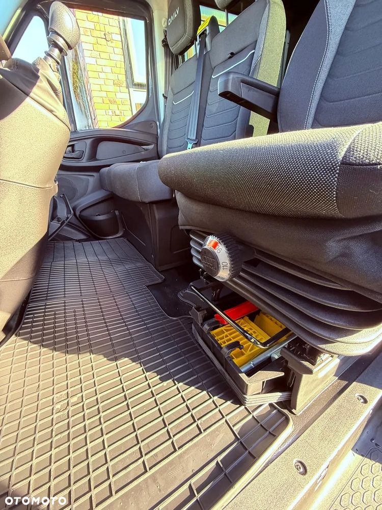 Iveco 35S18HV 7 OSOBOWY - 3 LITRY - 25