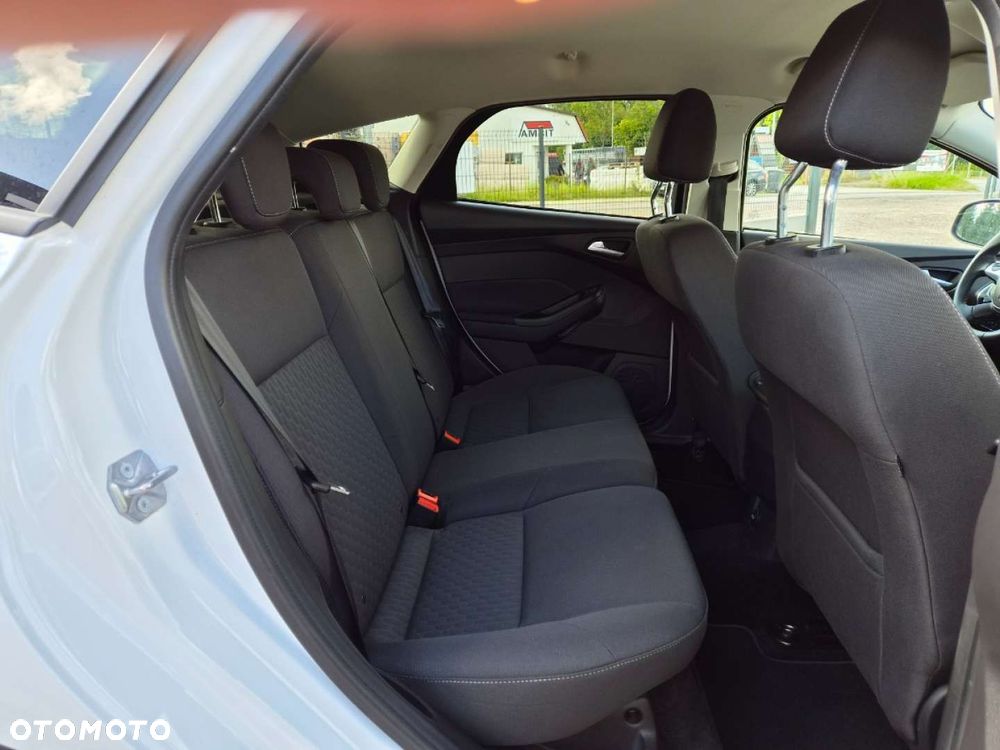 Ford Focus - 17